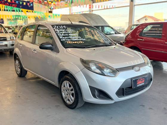 FORD FIESTA 1.0 ROCAM HATCH 8V FLEX 4P MANUAL FORD FIESTA 1.0 ROCAM HATCH 8V FLEX 4P MANUAL